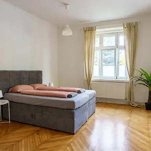 Central Living - Schoenbrunn Vienna