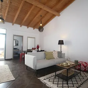 Birdy House , Faro Portugal