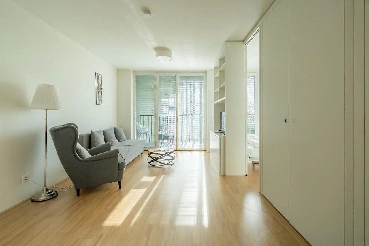 Easy Flat Green Prater Vienna