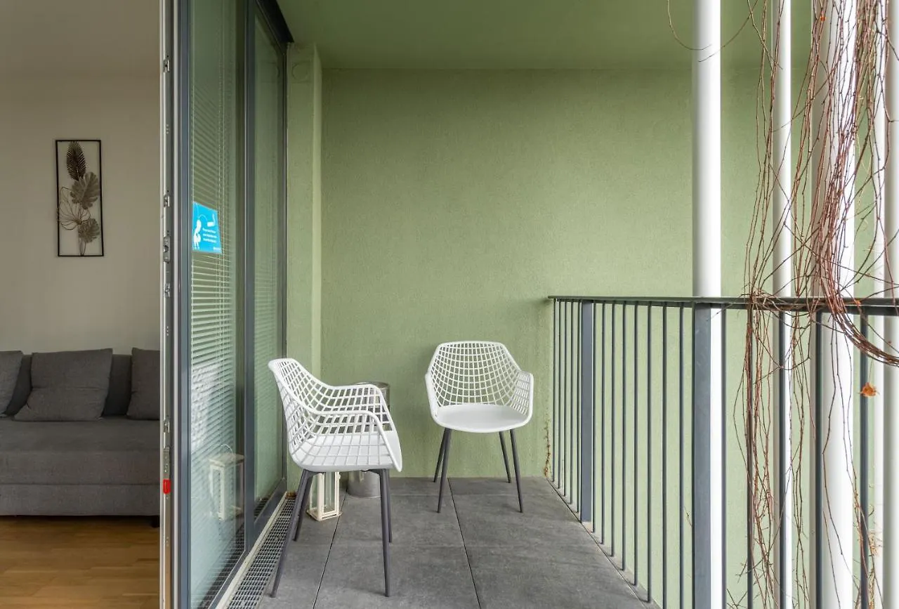 Easy Flat Green Prater Vienna